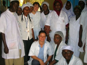 Etudiants infirmiers et équipe infirmière - service de neurochirurgie de l'hôpital de Niamey