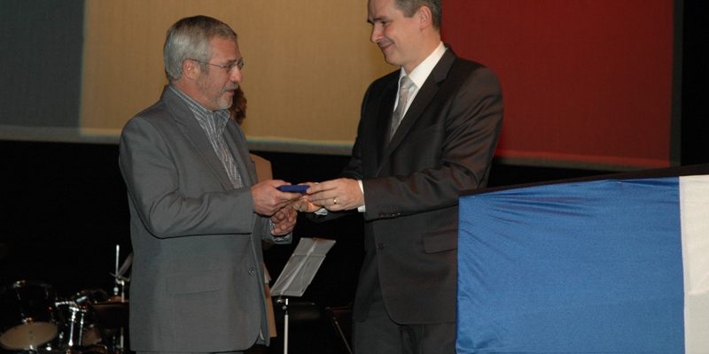 Remise de la Médaille du Citoyen d’Honneur de la Ville de Sartrouville Remise de la Médaille du Citoyen d'Honneur de la Ville de Sartrouville